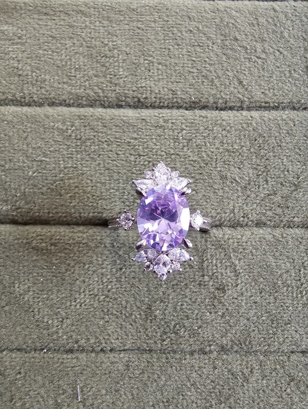Bomb Party Ring Size 6